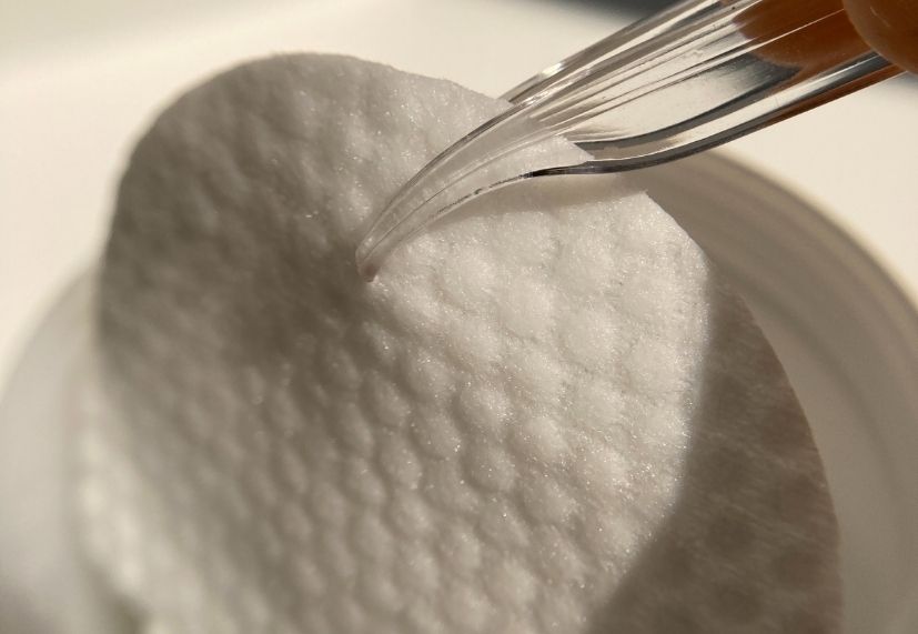 How Exfoliating Pads Can Help Manage Acne-Prone Skin